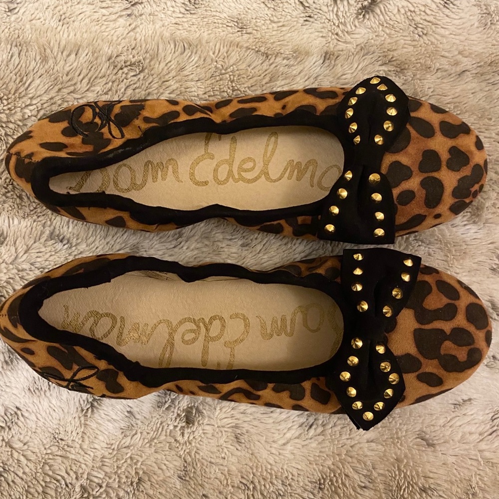Leaped print girls ballet shoes